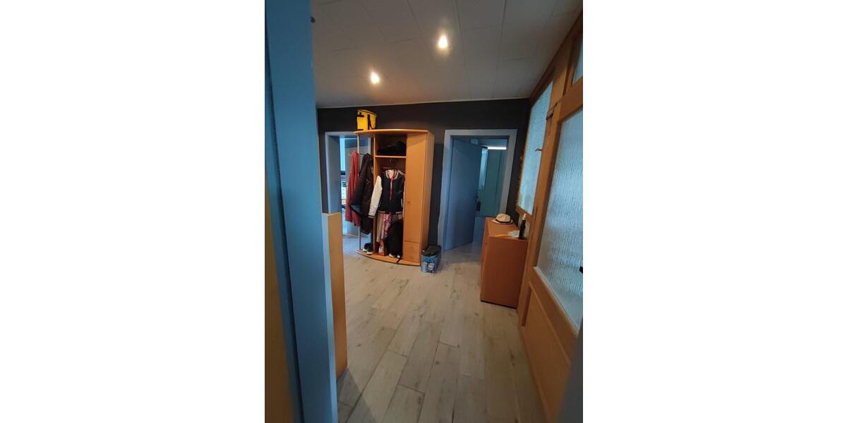 Wohnung mit Terrasse, Photovoltaik, Solarthermie, Stellpätze ... zimmer