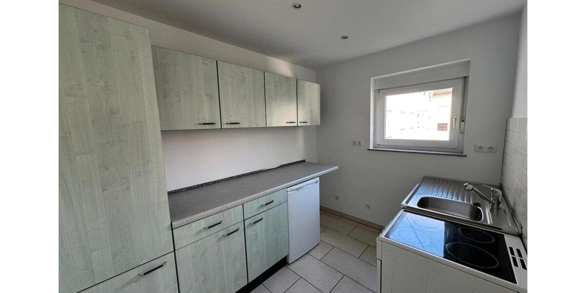 Etagenwohnung Wiesbaden Biebrich - 2 Zimmer, 45 m&sup2;, 880&euro; | Angebot:26506878