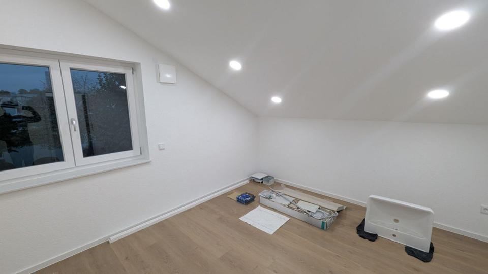 Erstbezug! Energetisch modernisiertes RMH, EBK, FBH, Terasse, etc 6 zimmer