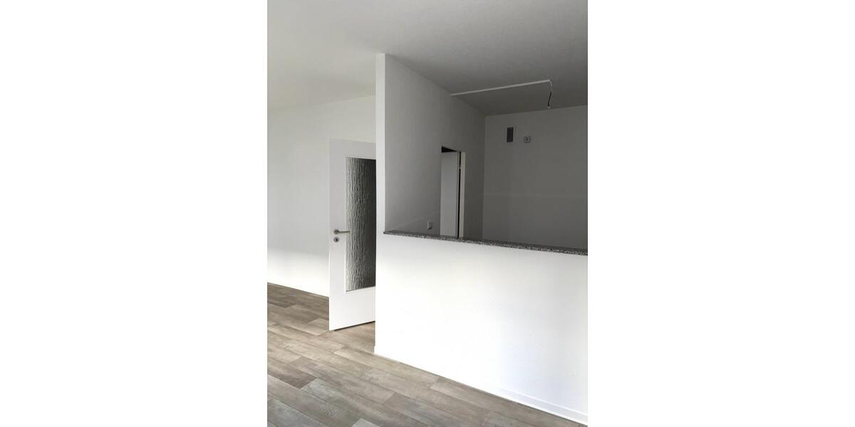 Erdgeschoßwohnung Zwickau Neuplanitz - 2 Zimmer, 50 m&sup2;, 330&euro; | Angebot:26017459