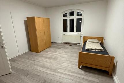 Wohnen auf Zeit Esslingen am Neckar Oberesslingen - 1 Zimmer, 21 m&sup2;, 590&euro; | Angebot:25677450