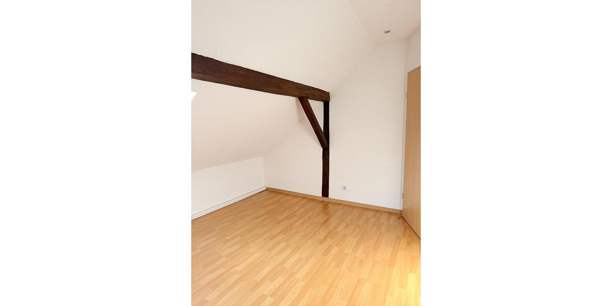 Dachgeschoßwohnung Ronshausen - 3 Zimmer, 70 m&sup2;, 700&euro; | Angebot:26243014