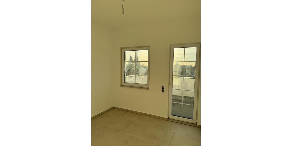 Dachgeschoßwohnung Offenbach am Main Bürgel - 4 Zimmer, 120 m&sup2;, 1.980&euro; | Angebot:24615324