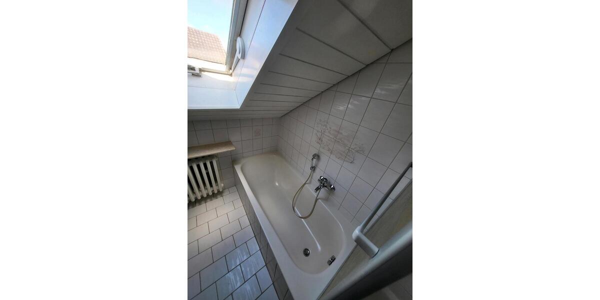 DG-Wohnung hell & gepflegt mit guter Anbindung 3 zimmer