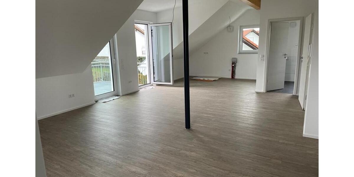 Dachgeschoßwohnung Geislingen - 2.5 Zimmer, 65 m&sup2;, 745&euro; | Angebot:26497854