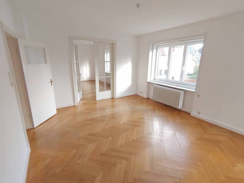 Nähe Stadtpark: Ruhige 4-Zimmer-Wohnung mit Süd-West-Loggia in 23568 Lübeck-St.Gertrud, Lutherstr.