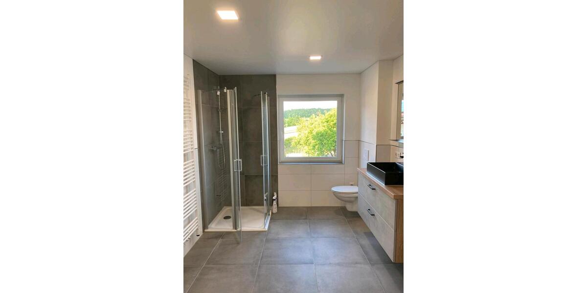 Erdgeschoßwohnung Sulzfeld - 4 Zimmer, 132 m&sup2;, 1.280&euro; | Angebot:26288314