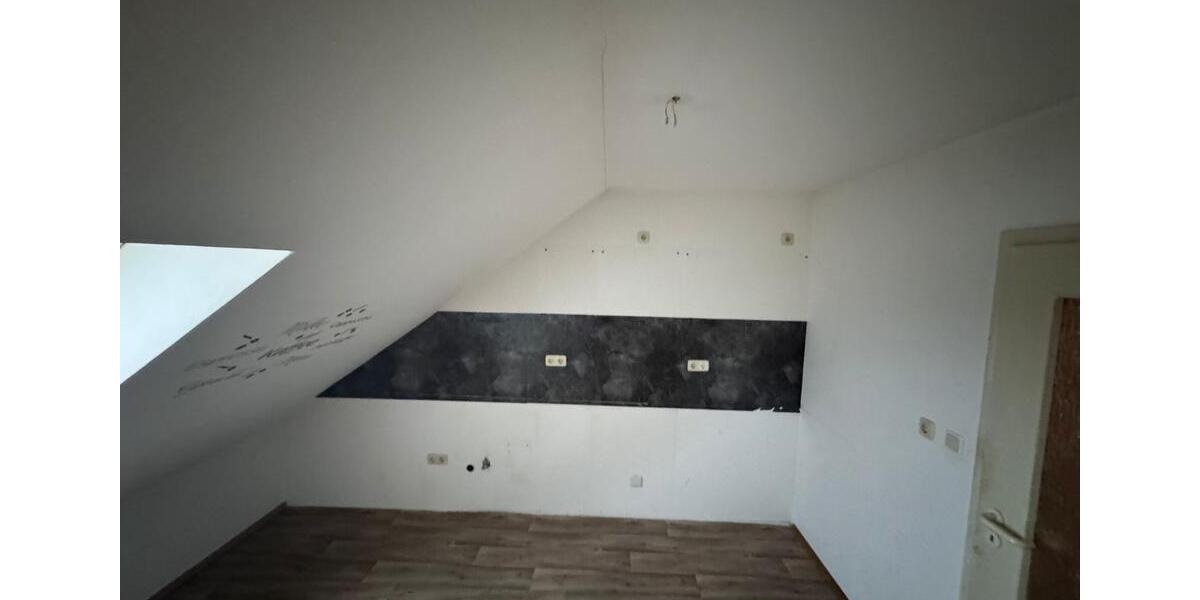 Dachgeschoßwohnung Ebern - 3 Zimmer, 80 m&sup2;, 500&euro; | Angebot:24946649