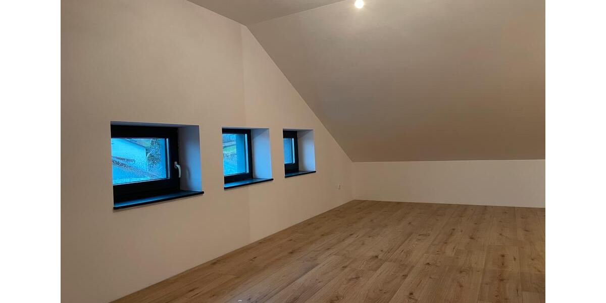 Dachgeschoßwohnung Wetzlar Altenberger Straße - 2 Zimmer, 70 m&sup2;, 730&euro; | Angebot:26461825