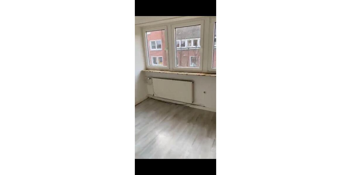 Dachgeschoßwohnung Emden - 3 Zimmer, 75 m&sup2;, 750&euro; | Angebot:26619808