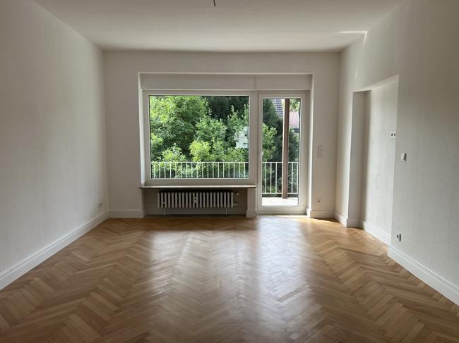Top renovierte 3-Zimmer-Wohnung mit großer Wohnküche in bester Lage von Gelsenkirchen-Feldmark. 3 zimmer
