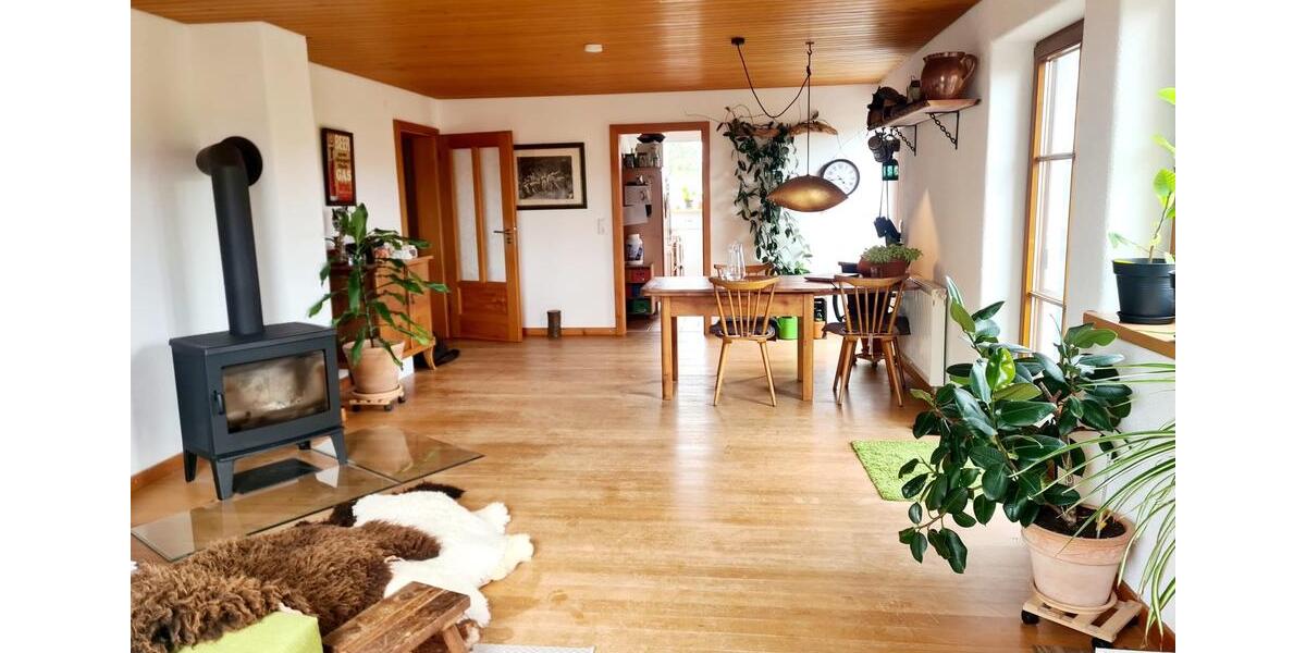 Dachgeschoßwohnung Argenbühl - 5 Zimmer, 141 m&sup2;, 1.500&euro; | Angebot:25931279