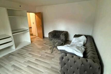 1 Zimmer Wohnung mit küche und bad zum miten