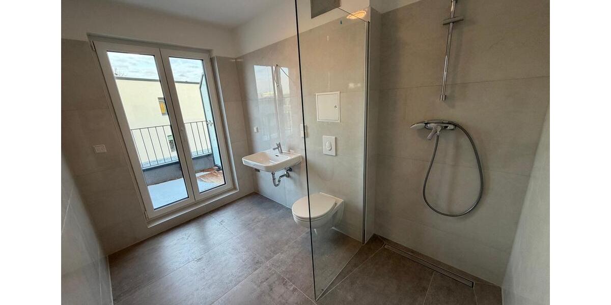 Dachgeschoßwohnung Berlin Treptow-Köpenick - 2 Zimmer, 57 m&sup2;, 1.300&euro; | Angebot:23089677