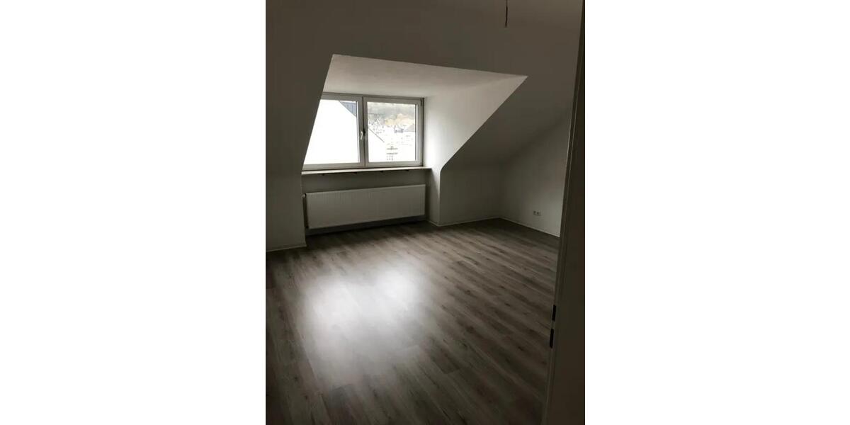 Dachgeschoßwohnung Koblenz - 3 Zimmer, 84 m&sup2;, 820&euro; | Angebot:24698909