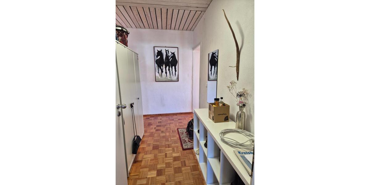 Etagenwohnung Moorenweis - 4 Zimmer, 104 m&sup2;, 1.300&euro; | Angebot:25641038