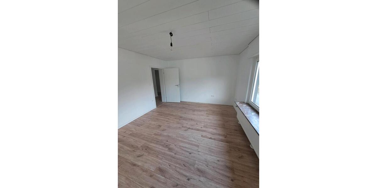 Erdgeschoßwohnung Siegen Eiserfeld - 2 Zimmer, 65 m&sup2;, 860&euro; | Angebot:19487032