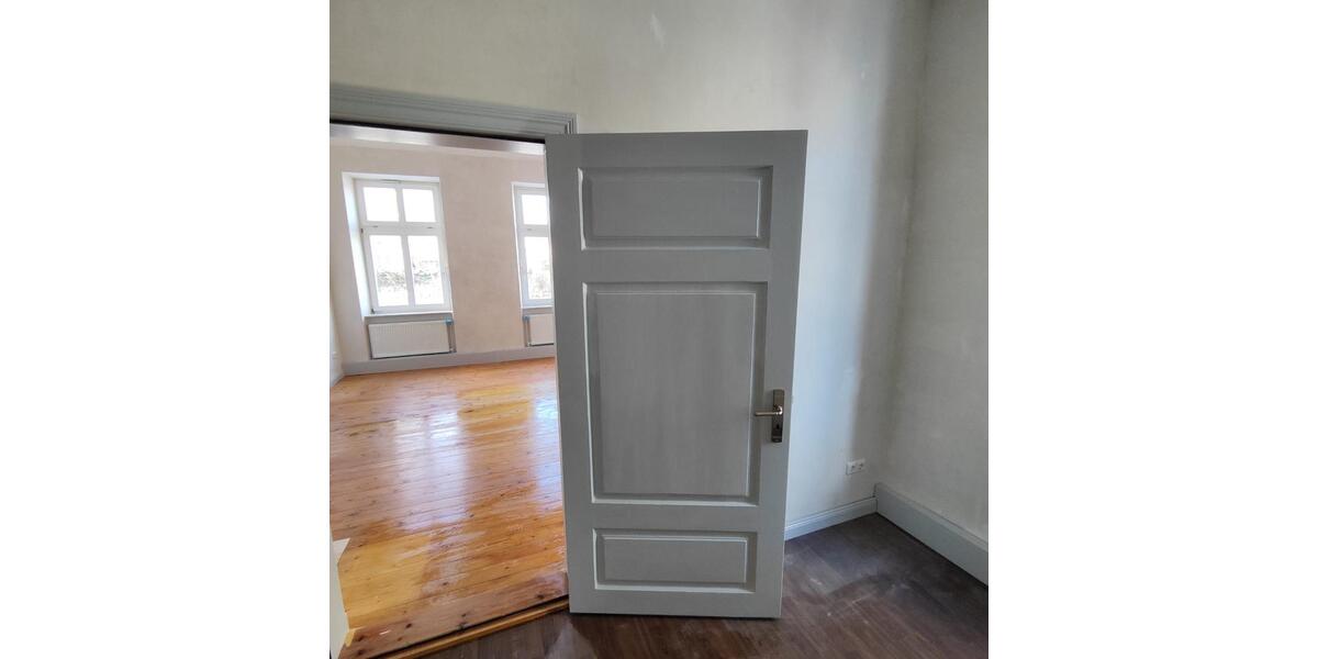 Hochparterre Ludwigslust - 3 Zimmer, 82 m&sup2;, 656&euro; | Angebot:25219510