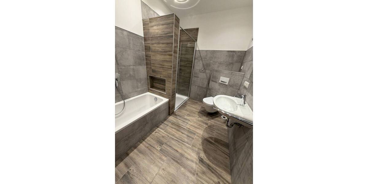 Gewerbeobjekt Langenpreising - 3 Zimmer, 105 m&sup2;, 850&euro; | Angebot:25985106