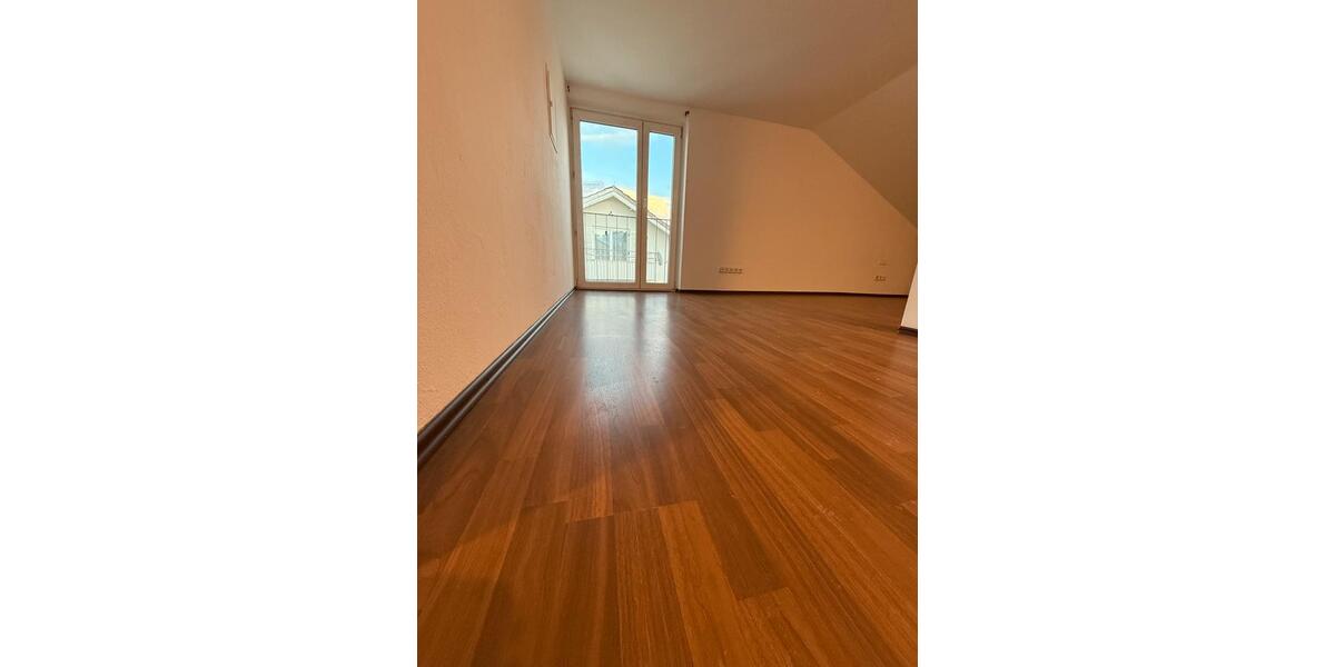 3-Zimmer-Dachgeschosswohnung in Murnau – renoviert 3 zimmer