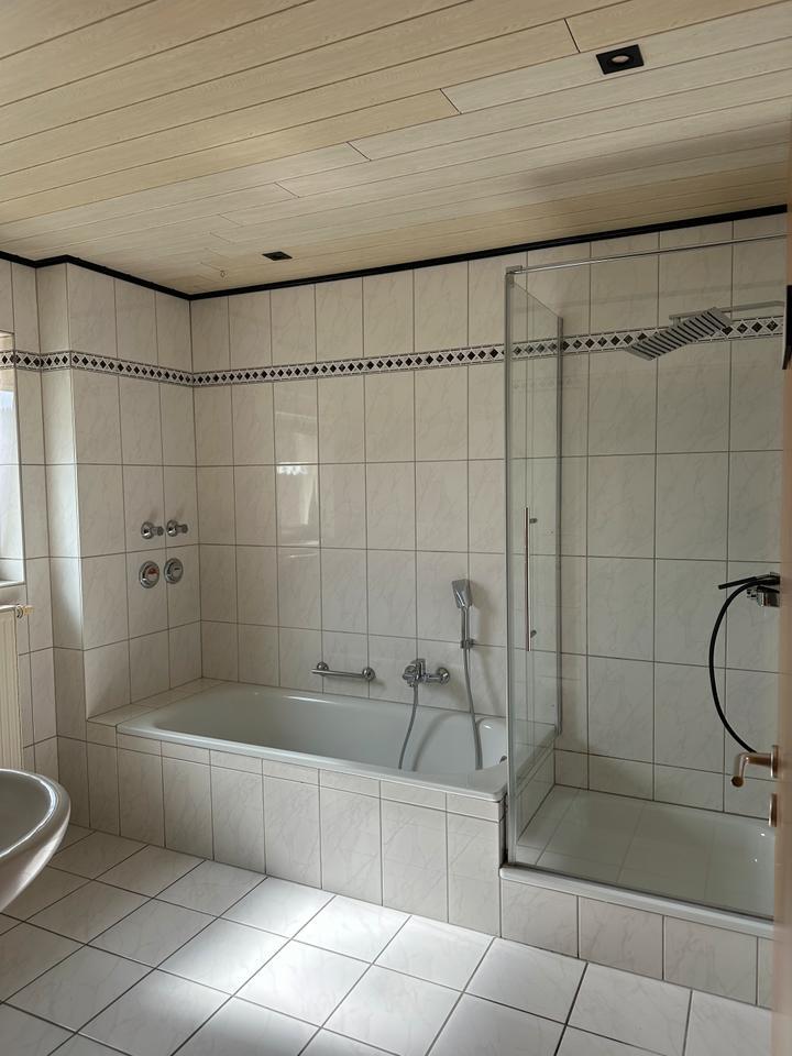 Schöne 3-ZKB Wohnung mit Balkon & Stellplatz – Beckingen-Haustadt