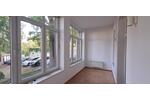 Ruhig gelegene 3-Zimmer-Wohnung mit Wintergarten auf großem Grundstück am Friedensberg
