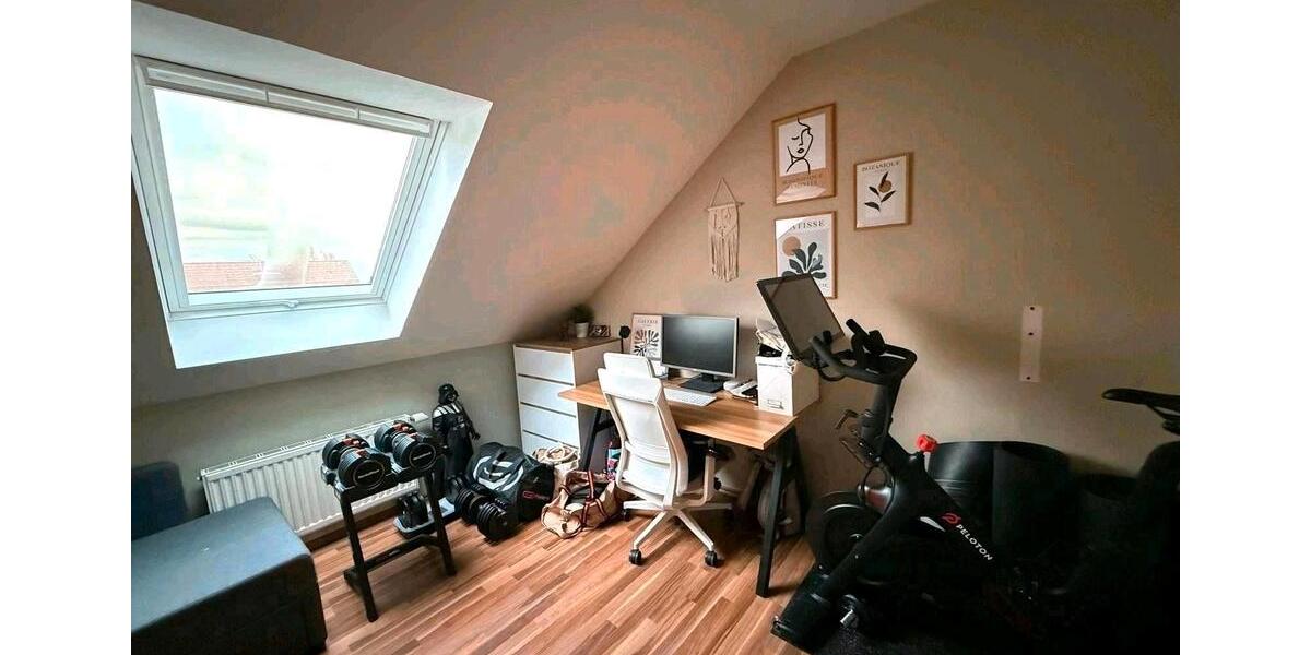 Dachgeschoßwohnung Nidderau - 3 Zimmer, 94 m&sup2;, 1.080&euro; | Angebot:26032236