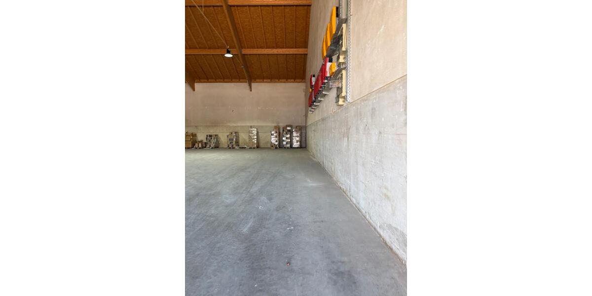 800 m2 Lager - Gewerbehalle in Leiblfing zimmer