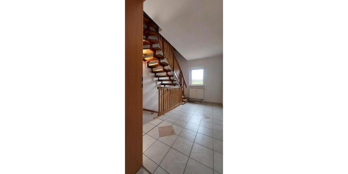 Etagenwohnung Neustadt an der Aisch - 4 Zimmer, 100 m&sup2;, 825&euro; | Angebot:26416873