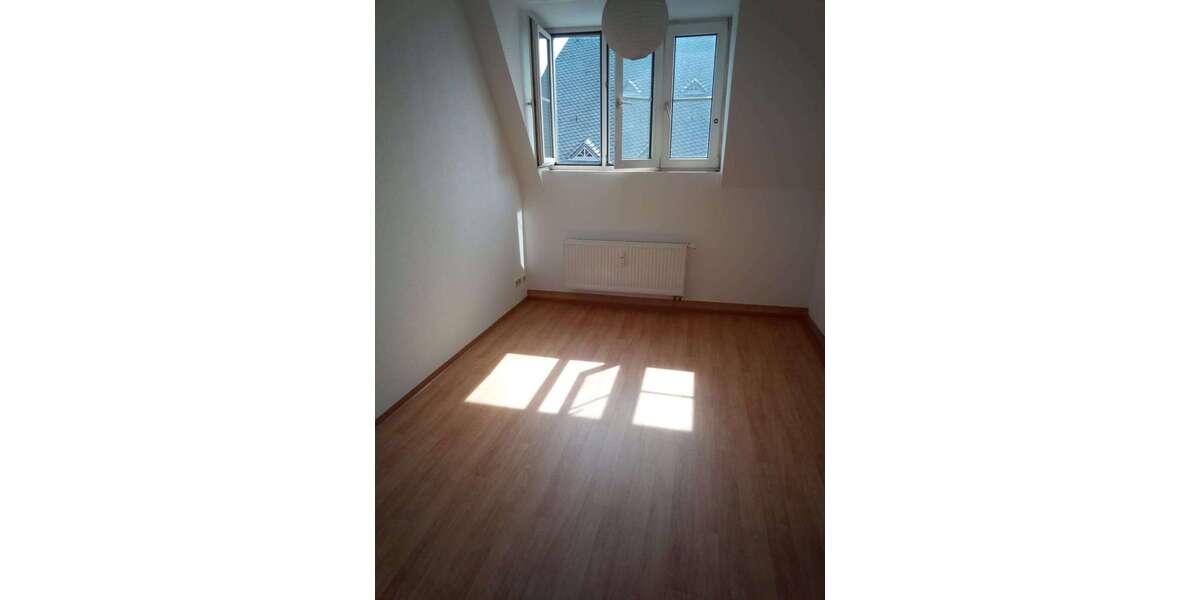 Etagenwohnung Zwickau Innenstadt - 1 Zimmer, 19 m&sup2;, 166&euro; | Angebot:26647704