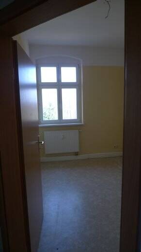 Etagenwohnung Schenkendöbern Bärenklau - 4 Zimmer, 87 m&sup2;, 482&euro; | Angebot:26486798