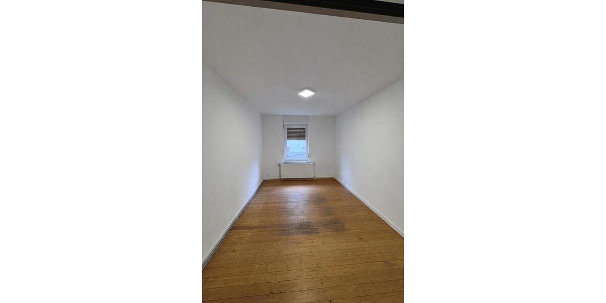 Etagenwohnung Saarbrücken - 2 Zimmer, 60 m&sup2;, 550&euro; | Angebot:26019975