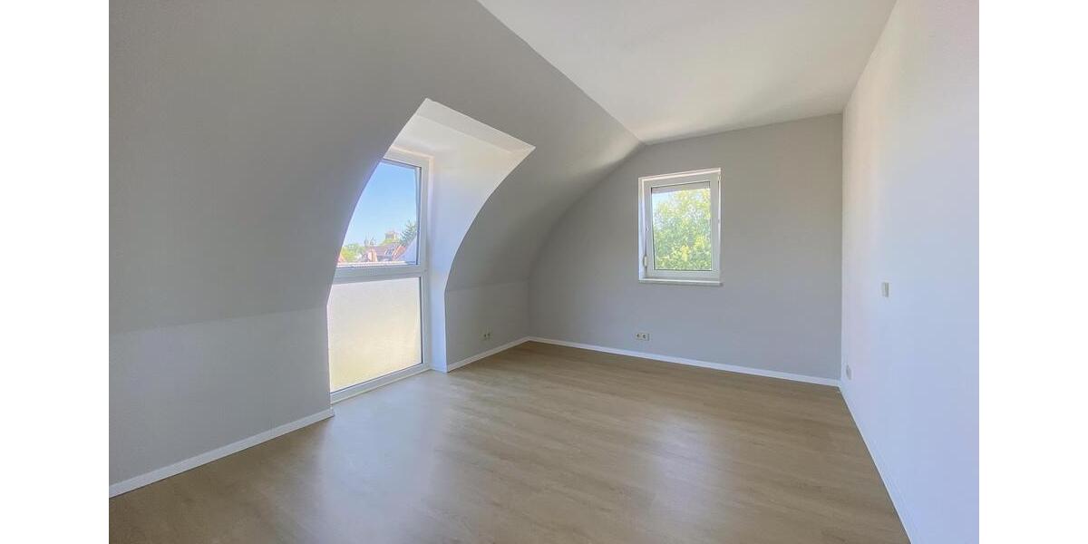 Dachgeschoßwohnung Speyer - 3 Zimmer, 116 m&sup2;, 1.400&euro; | Angebot:26615972