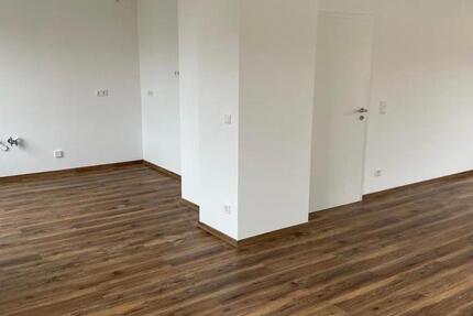 Wohnung Gotha - 3 Zimmer, 86 m&sup2;, 820&euro; | Angebot:24842535