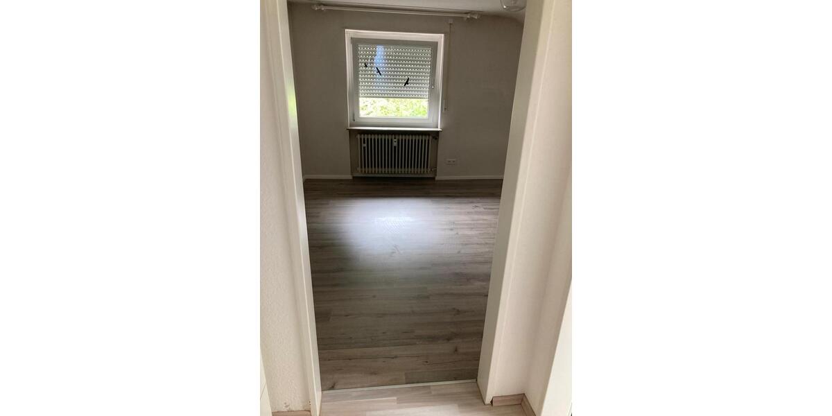 Dachgeschoßwohnung Nagold - 3 Zimmer, 92 m&sup2;, 900&euro; | Angebot:26632309