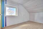 Helle 4-Zimmer-Wohnung mit Loggia und Garage