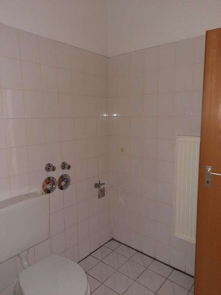 2 Zimmer-Wohnung *gerade in Renovierung* frei ab 01.08.2023