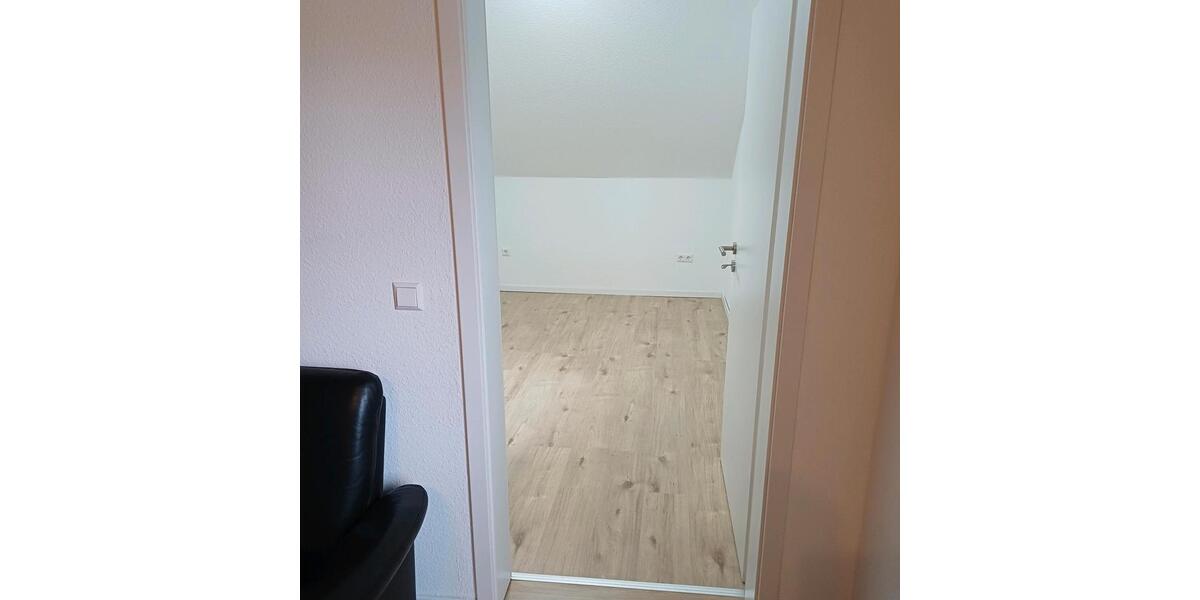 Wohnen auf Zeit Plettenberg - 2 Zimmer, 13 m&sup2;, 380&euro; | Angebot:26040164