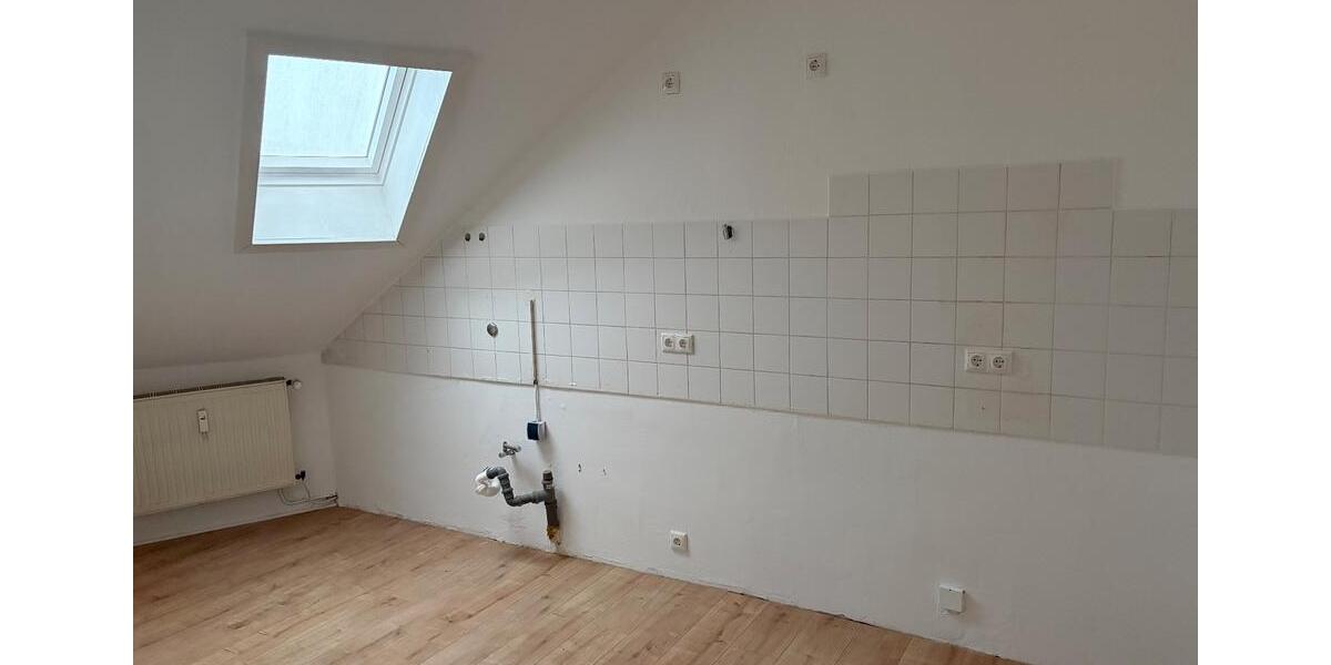 Dachgeschoßwohnung Nienburg (Weser) - 3 Zimmer, 98 m&sup2;, 290&euro; | Angebot:24415819