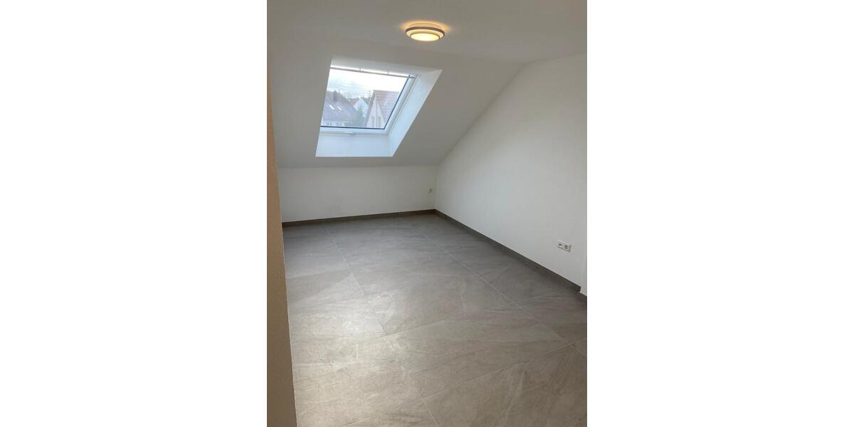 Dachgeschoßwohnung Möglingen - 2.5 Zimmer, 58 m&sup2;, 1.150&euro; | Angebot:26084837