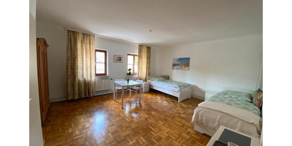 Wohnen auf Zeit Bubenreuth - 6 Zimmer, 200 m&sup2;, 28&euro; | Angebot:24582917