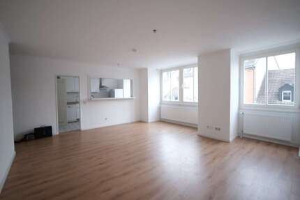 Wohnung Solingen Ohligs-Mitte - 6 Zimmer, 128 m&sup2;, 1.350&euro; | Angebot:26566675