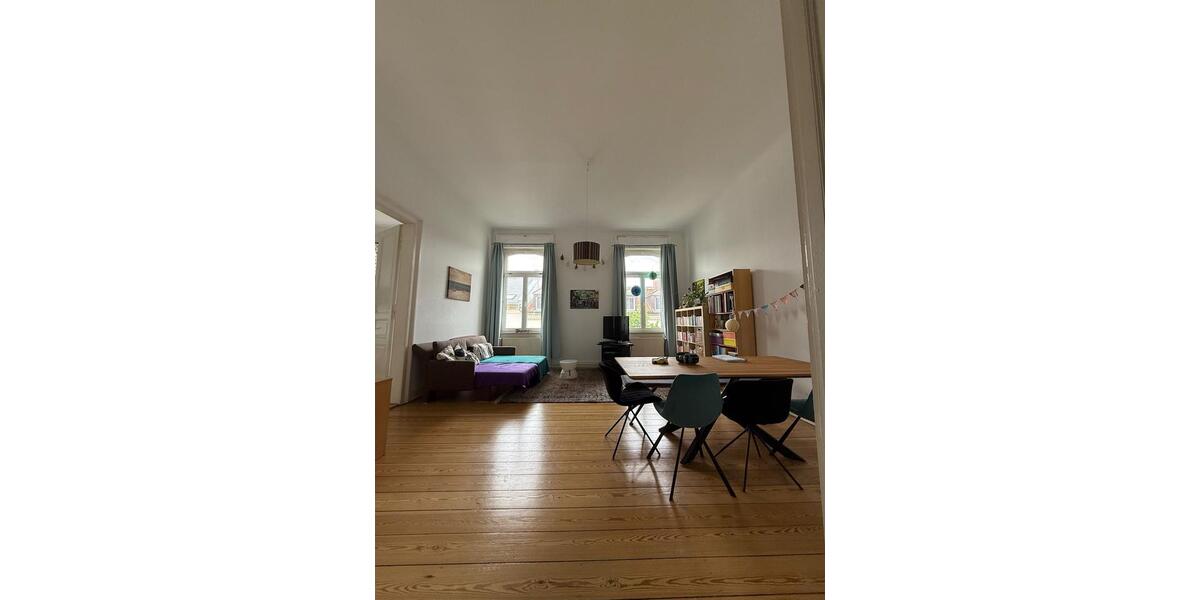 Etagenwohnung Wiesbaden Klarenthal - 4 Zimmer, 140 m&sup2;, 1.900&euro; | Angebot:26645382