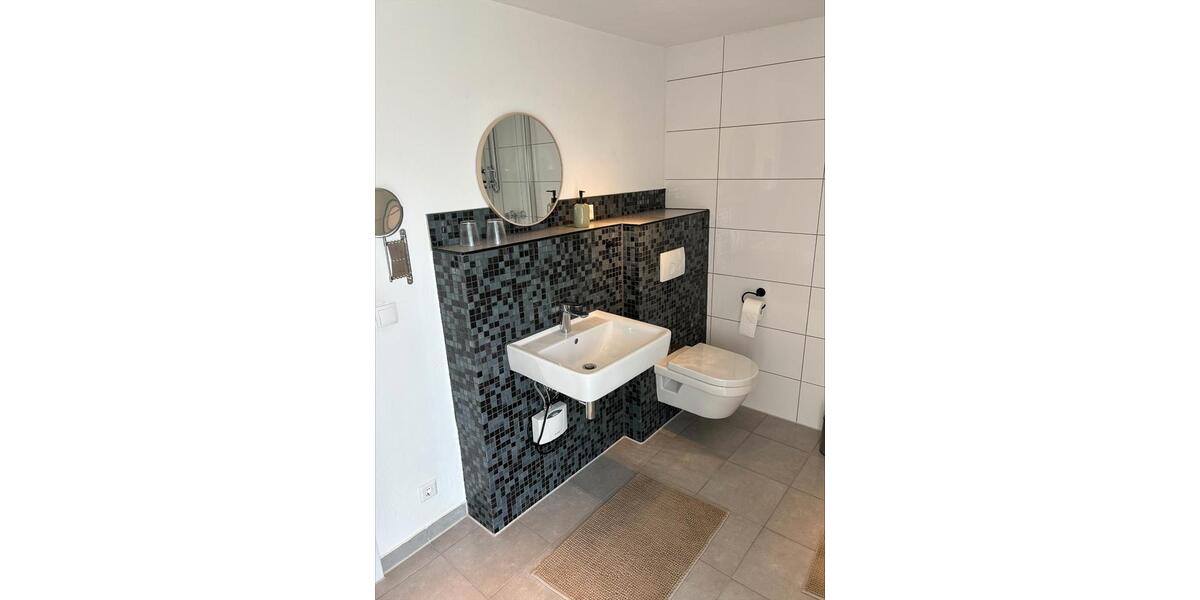 Wohnen auf Zeit Neuffen - 2 Zimmer, 42 m&sup2;, 670&euro; | Angebot:25982113