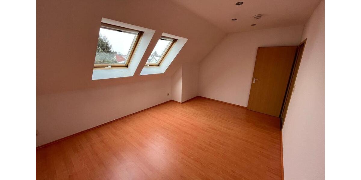 Dachgeschoßwohnung Sandersdorf-Brehna Torna - 2 Zimmer, 72 m&sup2;, 575&euro; | Angebot:24814045