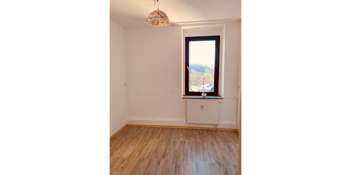 Etagenwohnung Rochlitz - 3 Zimmer, 65 m&sup2;, 500&euro; | Angebot:25591900
