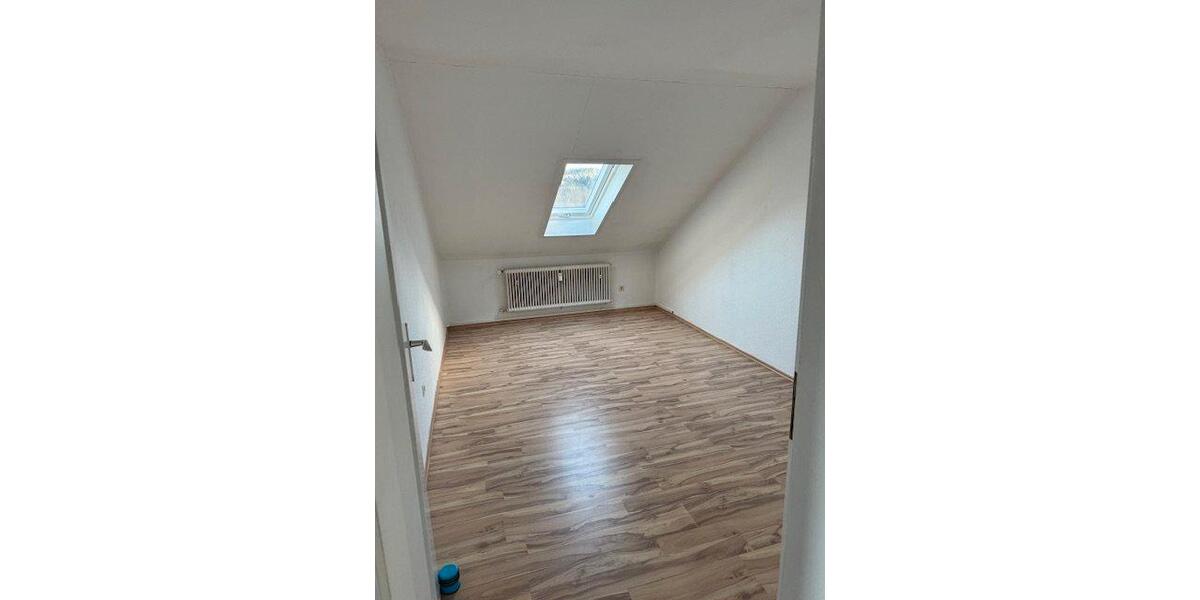 Dachgeschoßwohnung Kronach - 4 Zimmer, 86 m&sup2;, 550&euro; | Angebot:26233550