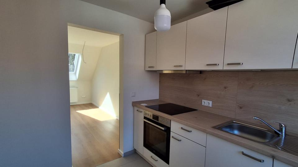 Dachgeschoßwohnung Lüneburg Ebensberg - 3 Zimmer, 77 m&sup2;, 910&euro; | Angebot:26321455