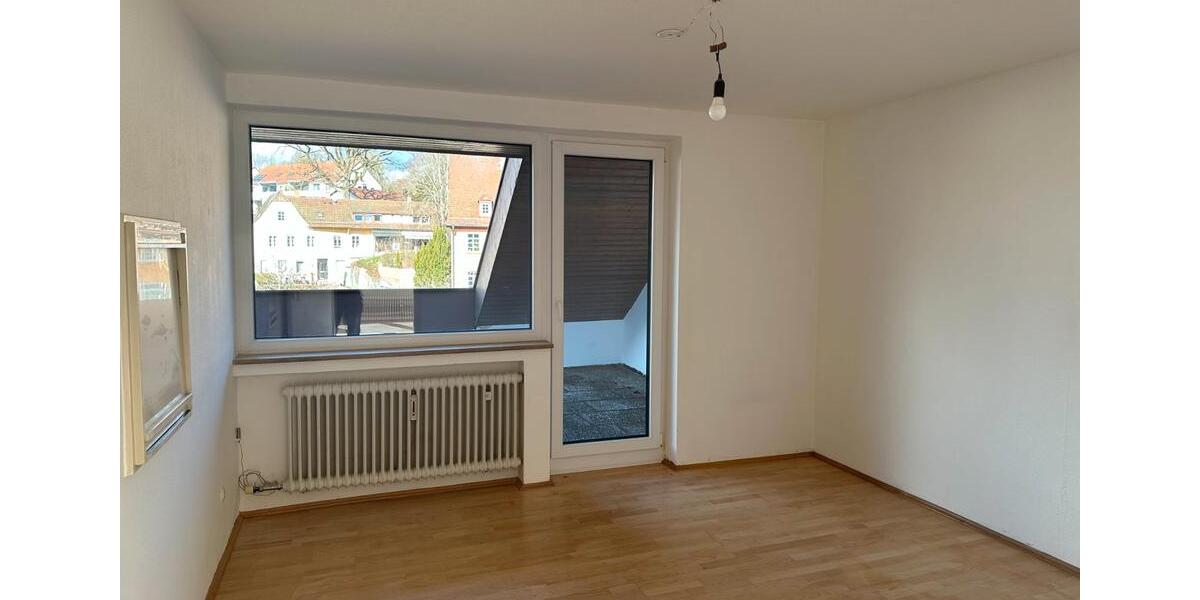 Etagenwohnung Ellwangen (Jagst) - 4 Zimmer, 107 m&sup2;, 1.050&euro; | Angebot:26006345