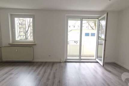 Wohnung Magdeburg Leipziger Straße - 2 Zimmer, 48 m&sup2;, 337&euro; | Angebot:26954120